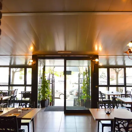 La Plaza Bed & Breakfast *