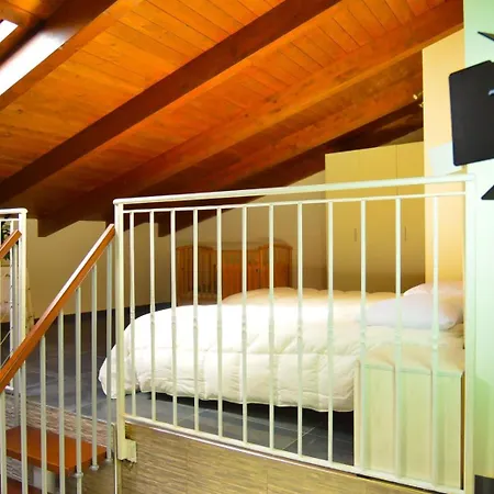 La Plaza Bed & Breakfast Cavaglia