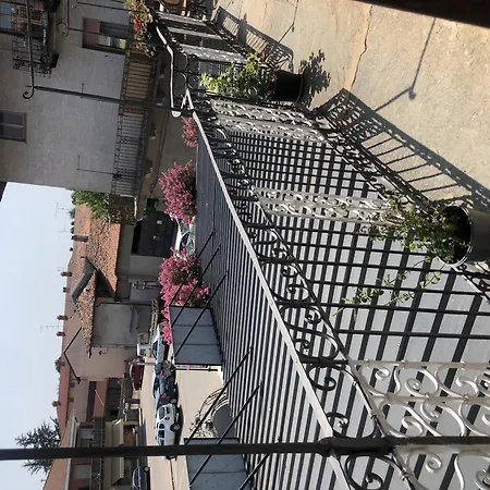 La Plaza Bed & Breakfast Cavaglia